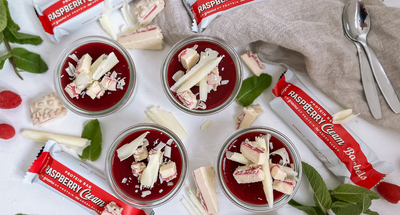 Panna Cotta med hindbær og hvid chokolade