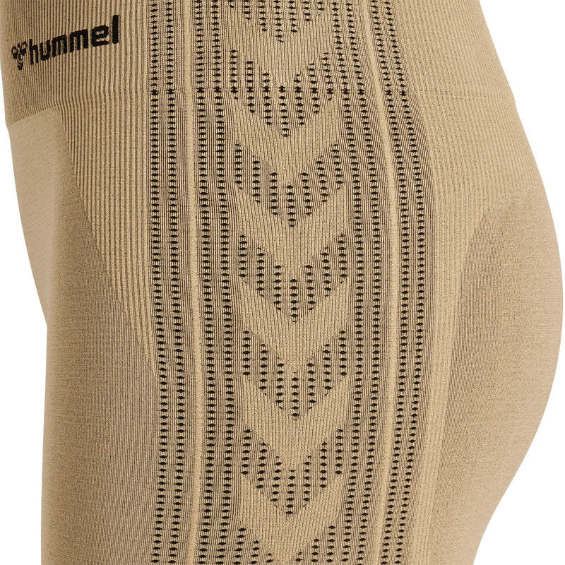 Hummel Shaping Seamless MW Shorts - Curds & Whey