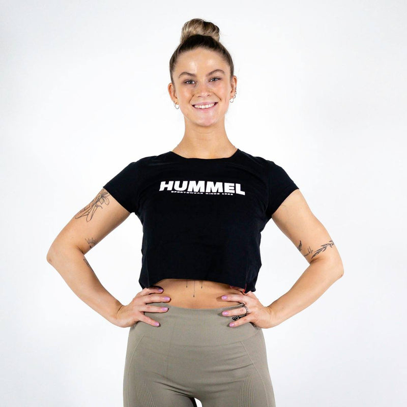 Hummel LEGACY Cropped T-shirt – Black - Musclehouse.dk