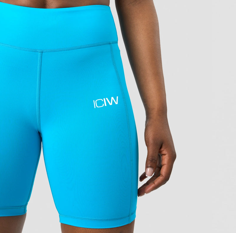 ICANIWILL Scrunch V-shape pocket biker shorts Blue
